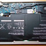 カバーを外したUX31E